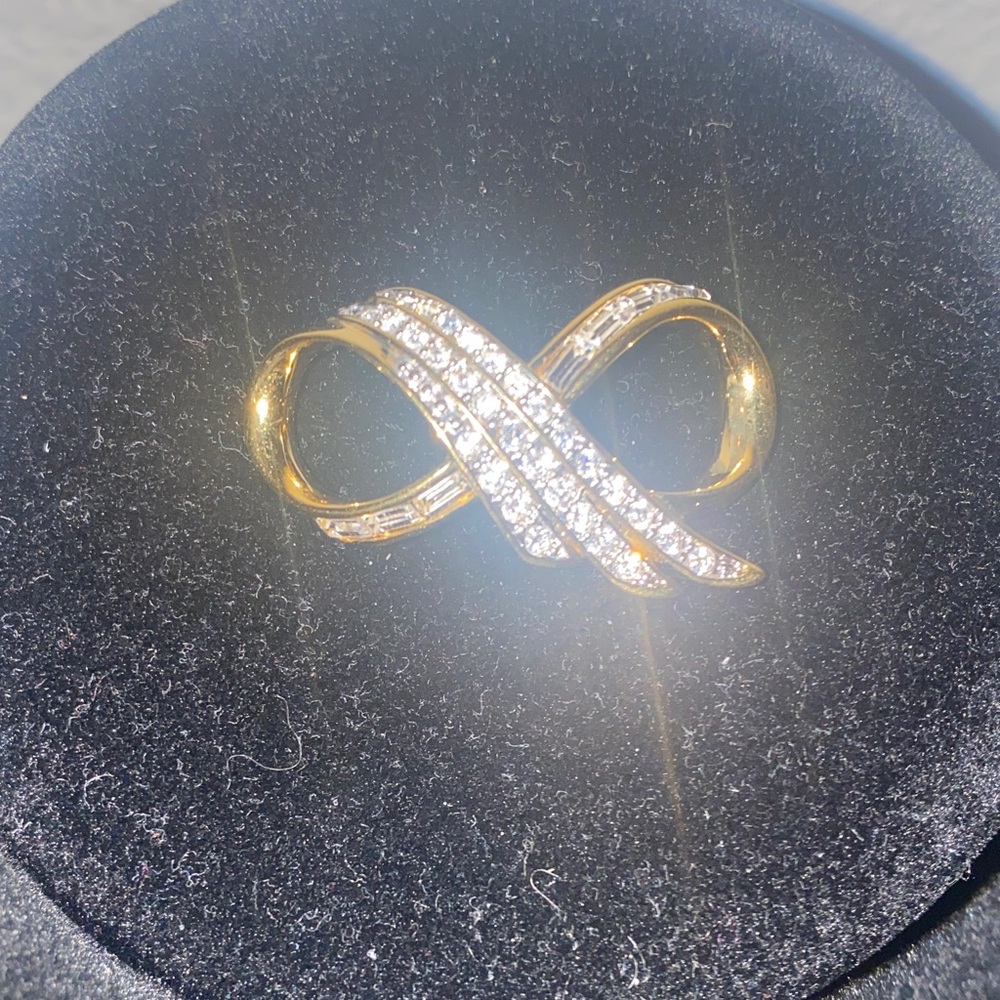 Elegant Gold Infinity with Crystals